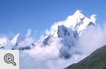 Ama Dablam widoczny z podejścia do doliny Chola Khola