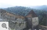 Rasnov - mur z basztą otaczający zamek